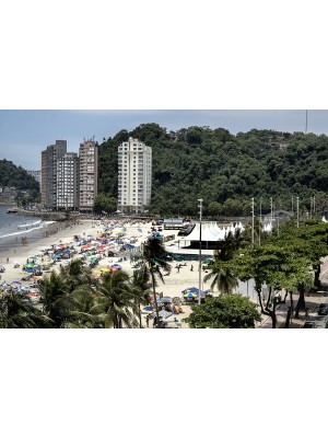 Praia do  Gonzaguinha em preparo para montagem da encenação da fundação da vila de São Vicente